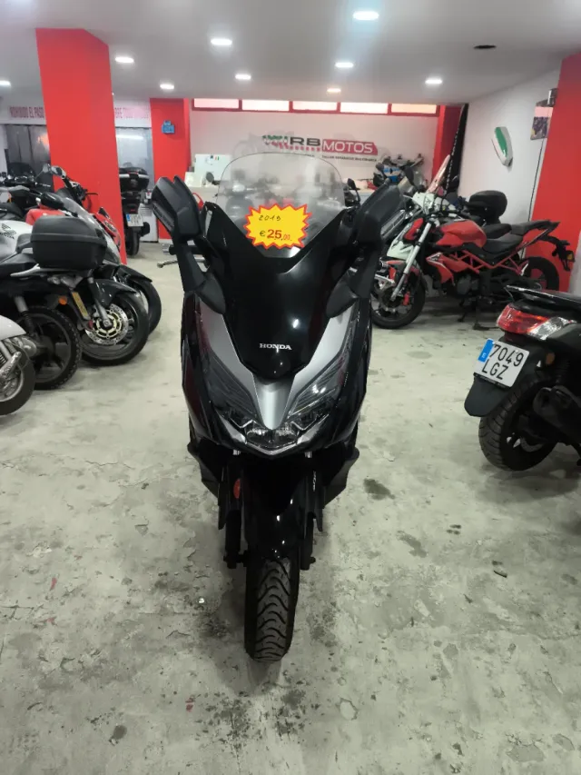 Honda Forza 300 2019