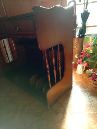 Mueble de madera con cajones