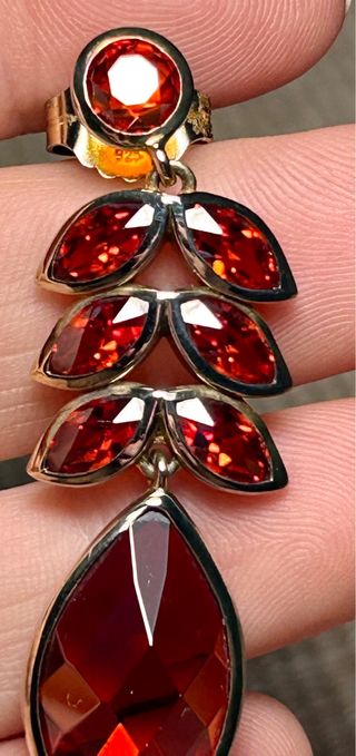 Pendientes largos Juno Coolook rojo y dorado