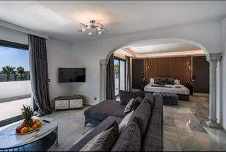 Chalet en alquiler en Nueva Andalucía centro en Marbella
