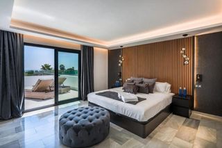 Chalet en alquiler en Nueva Andalucía centro en Marbella