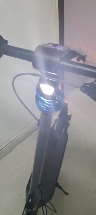 Patinete eléctrico cecotec bongo D30 matriculado
