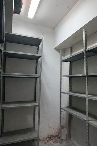 Local comercial en venta en Centre en Hospitalet de Llobregat, L´