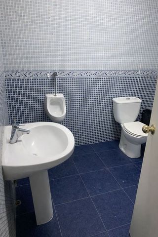 Local comercial en venta en Centre en Hospitalet de Llobregat, L´