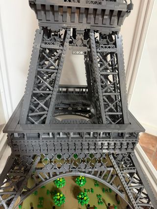 LEGO Torre Eiffel 10307 + Vitrina