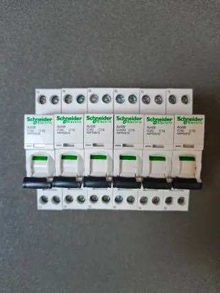 6 X DPN Schneider.