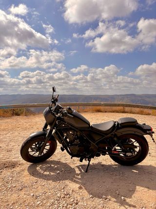 Honda Rebel 500 2025 Negra Special