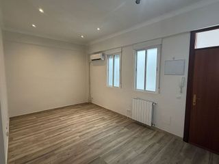 Piso en alquiler en Pacífico en Madrid