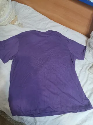 Camiseta Hummel Morada Talla XS Nueva