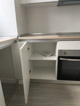 Cocina nueva sin electrodomésticos. URGE VENTA.