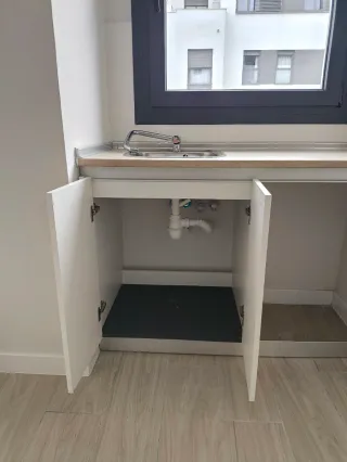 Cocina nueva sin electrodomésticos. URGE VENTA.
