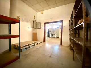 Local comercial en alquiler en Natahoyo en Gijón