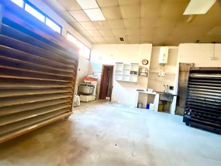 Local comercial en alquiler en Natahoyo en Gijón