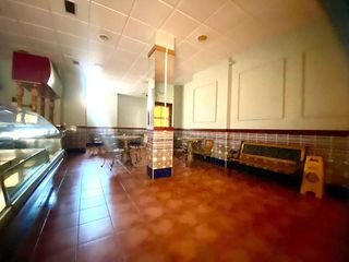 Local comercial en alquiler en Natahoyo en Gijón