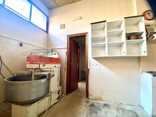 Local comercial en alquiler en Natahoyo en Gijón