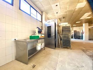 Local comercial en alquiler en Natahoyo en Gijón