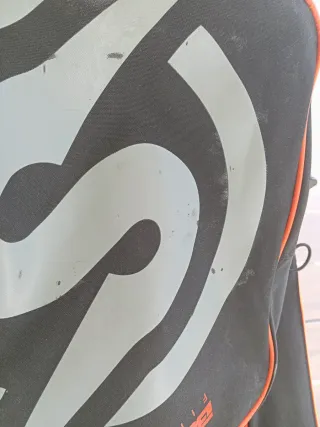 Mochila Aletas 110L Negro/Naranja