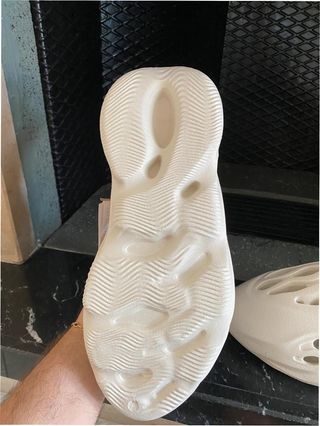 Yeezy Foam Runner Talla 39 Beige