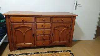 Aparador antiguo de madera