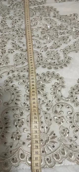 Manteleta fallera plata y blanco