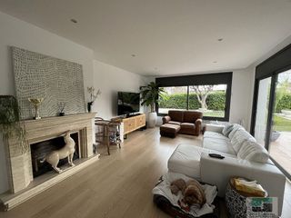 Chalet en alquiler en Montmar en Castelldefels