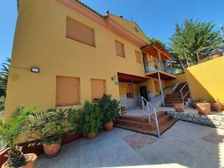 Chalet en venta en Moclín