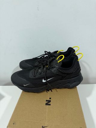 Nike React Live Running Negro/Amarillo