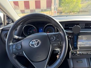 Toyota Auris 2015