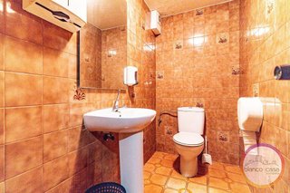 Local comercial en alquiler en Carballo