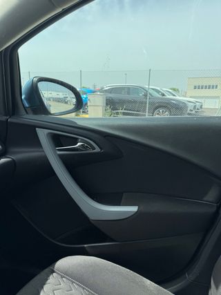 Opel Astra 2013