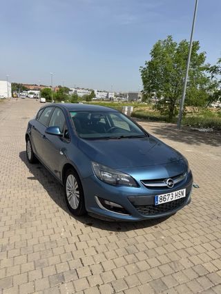 Opel Astra 2013