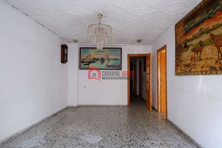 Casa adosada en venta en Avda. de Abril. - 9 de octubre en Sagunto