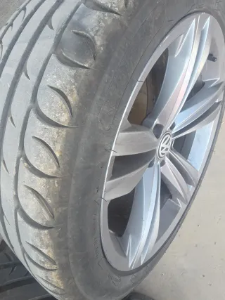 Llantas 19" R Line VW Tiguan con Neum. 255/40/19