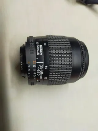 Cámara Nikon F50 + Objetivo AF Nikkor 35-80mm