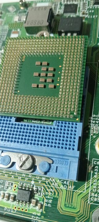 Procesador Intel Pentium M 715 - 1.30 GHz