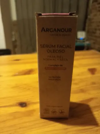 Kit de cuidado de piel: cremas, gel, aceite,sérum