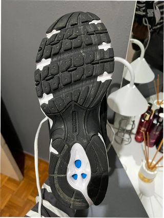 New Balance NB 530 Talla 38 Negro/Blanco