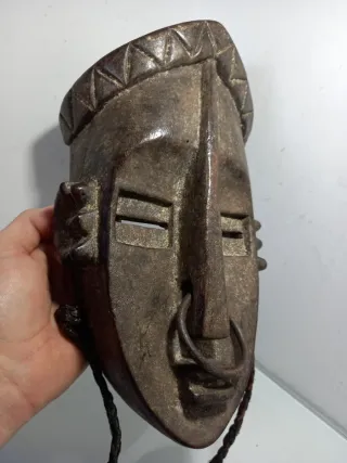Máscara africana Lwalwa Congo arte africano
