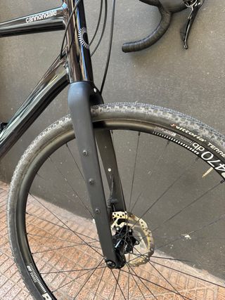 Cannondale Topstone Gravel Negra