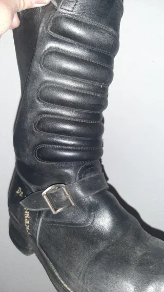 Botas de cuero negras
