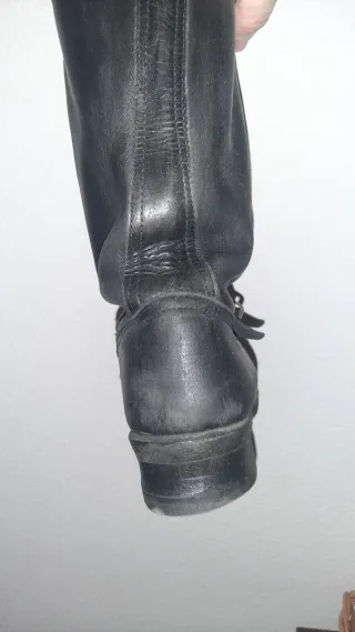 Botas de cuero negras
