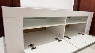 Mesa TV blanca