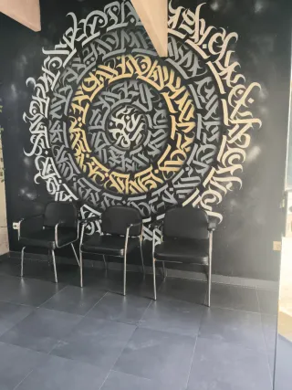 se alquila espacio para uñas