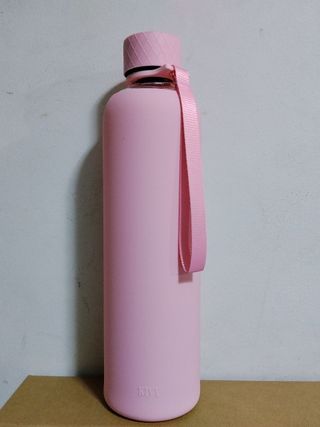 Botella de agua cristal con funda silicona