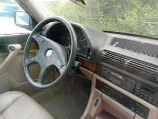 BMW Serie 750 iL E32
