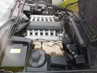 BMW Serie 750 iL E32