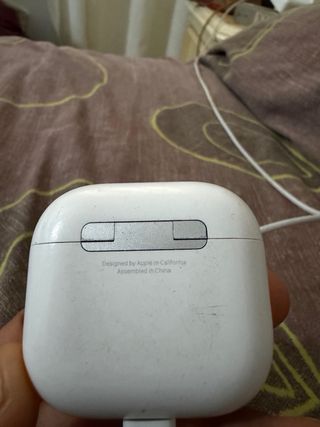 AirPods 4ª Generación en buen estado