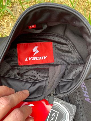 Chaqueta de moto con protecciones / con etiqueta