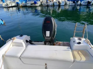 Barco marca estable