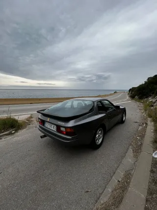 Porsche 944 1985